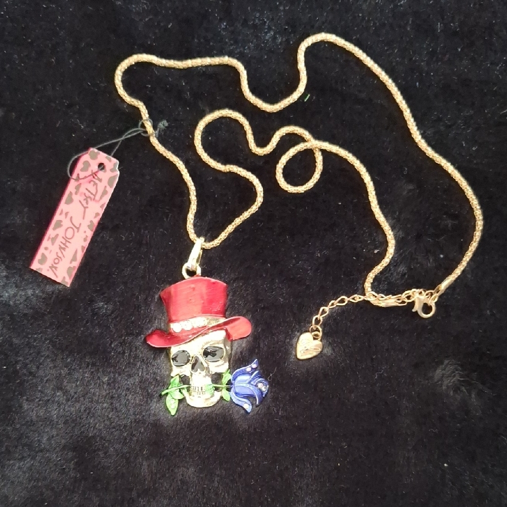 Gold Skull Pendant Necklace with Red Hat - Picture 1 of 3